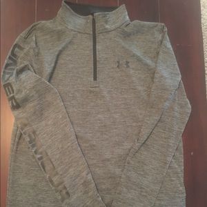 Boys Xl Under Armour long sleeve